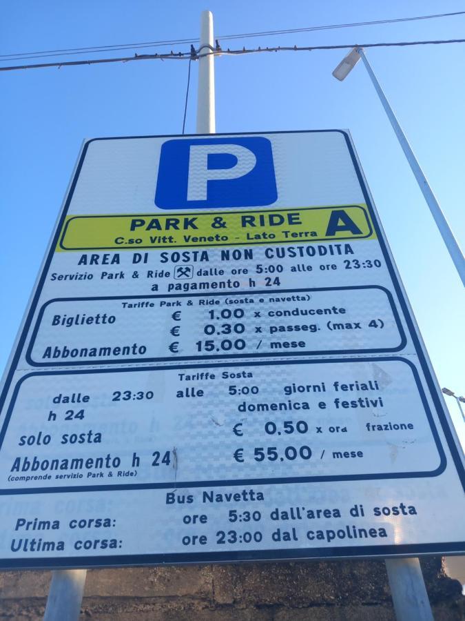 Piazzetta Degli Innamorati Bari Buitenkant foto
